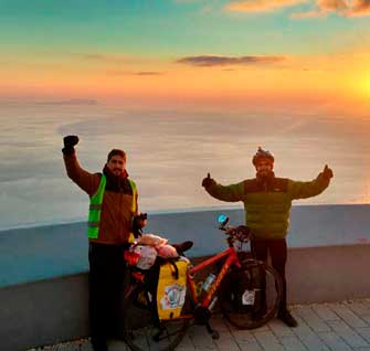 Perlé celebra la Navidad en Pátra. Etapas 95 a 104