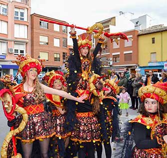 Los Traviesos primer premio en el desfile de Carnaval de Quintanar